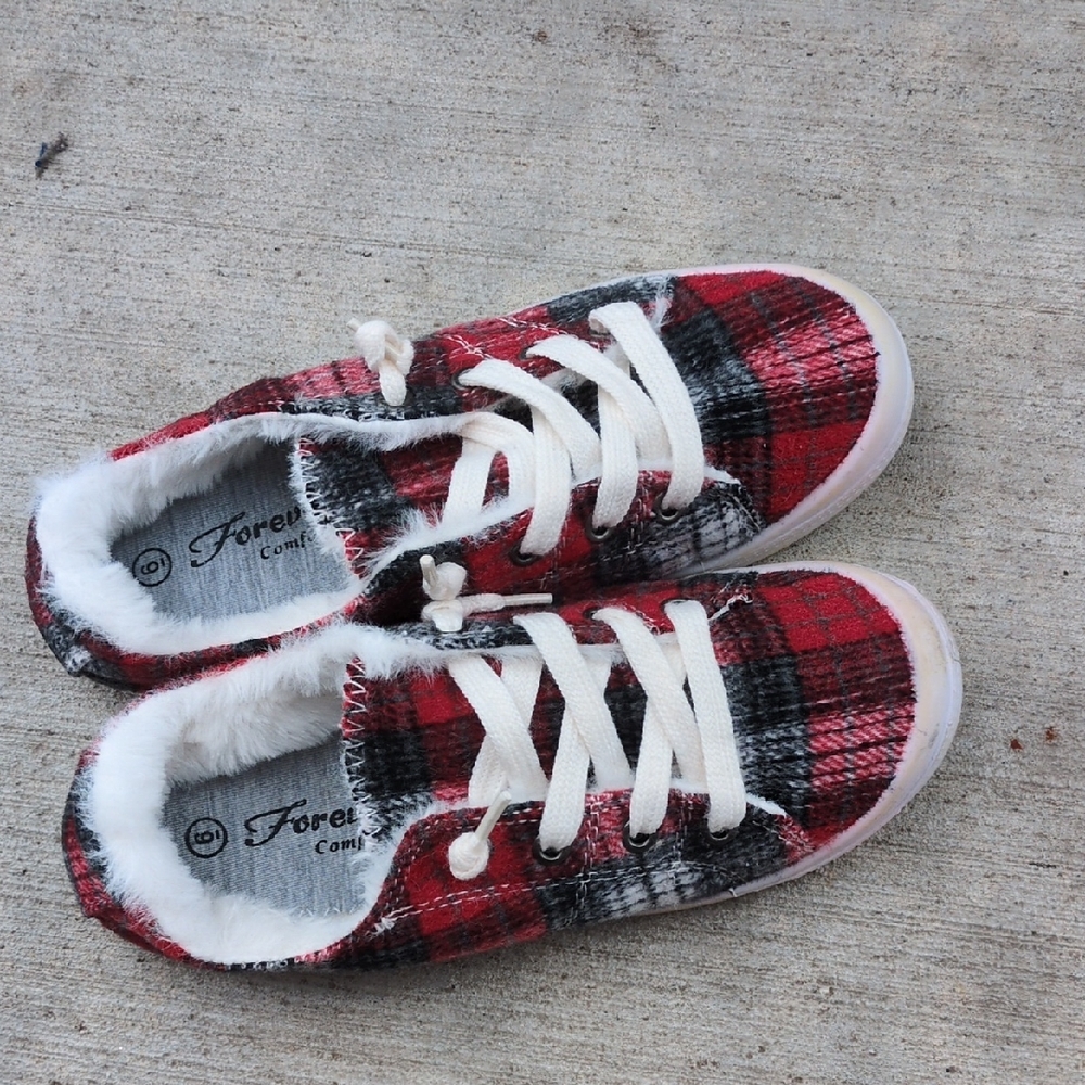 Forever‎ Comfort Womens Fuzzy Plaid Slip On Sneakers Size 6